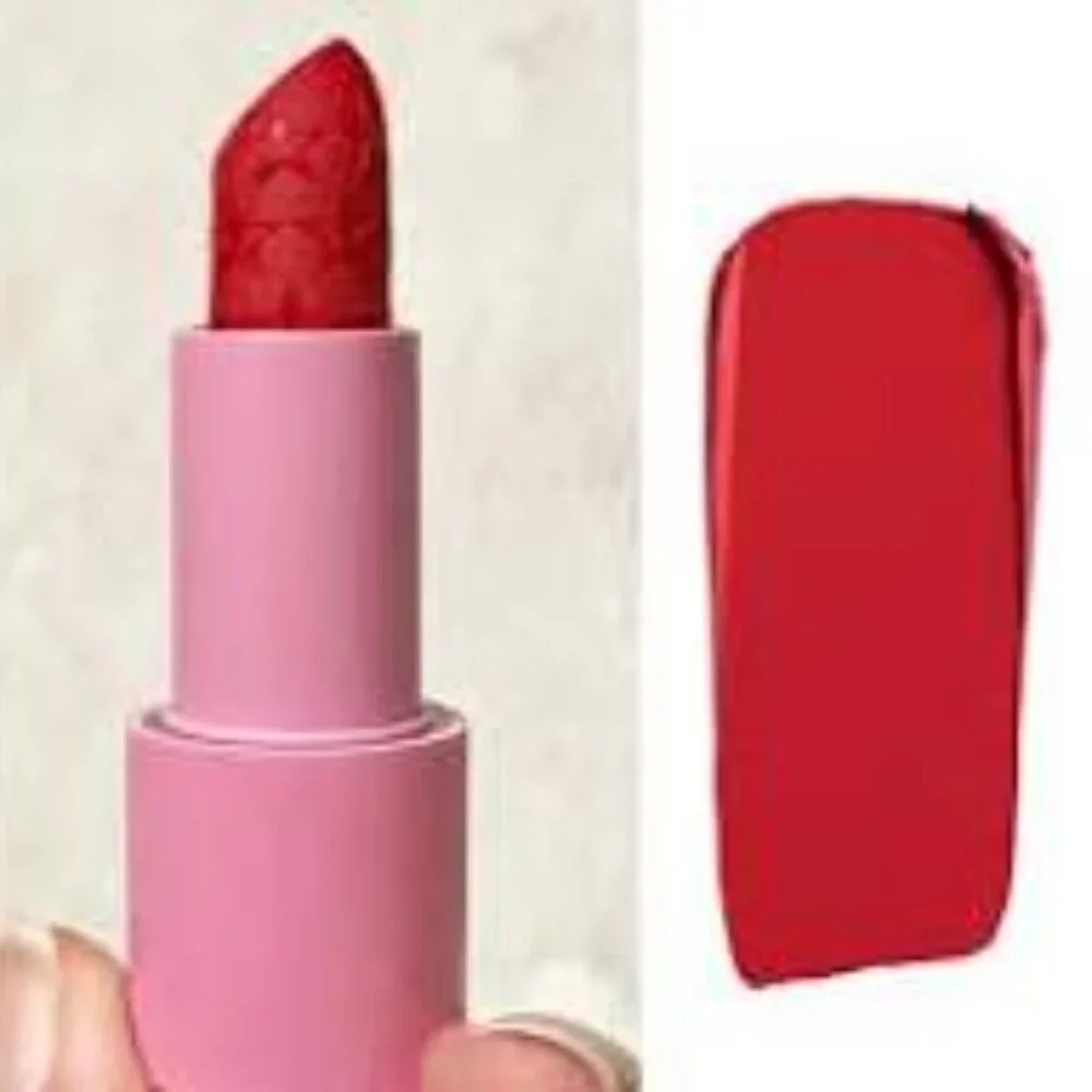 NWT Jeffree Star Velvet Trap Lipstick- Red Affair